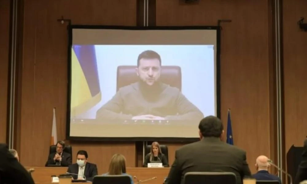 Κύπρος: Σε «τεχνικό λάθος» απέδωσε και η Λευκωσία τη διακοπή της σύνδεσης με τον Ζελένσκι